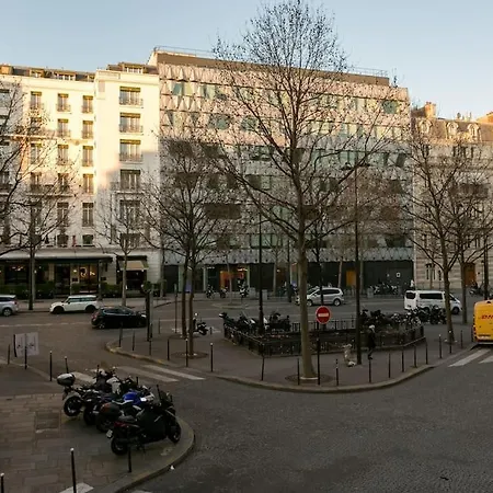 Champs Elysees 르발루아페레